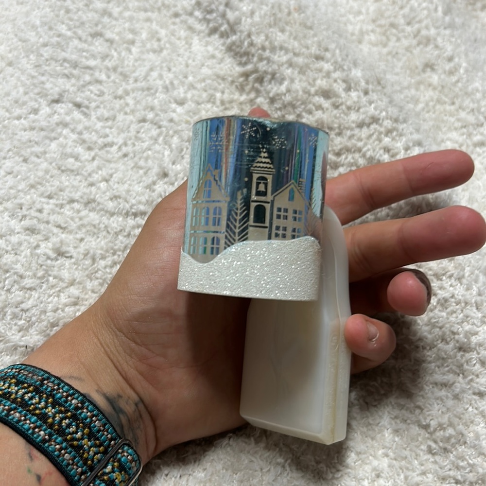 BATH AND BODY WORKS PLUG IN